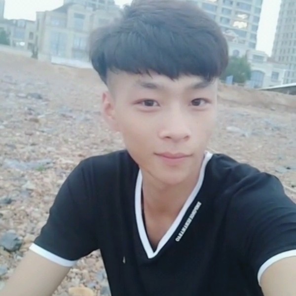 国民校草的照片