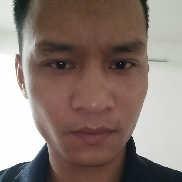 书包迎沉默的照片