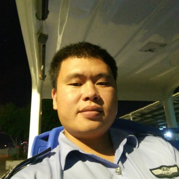 相亲相信的照片