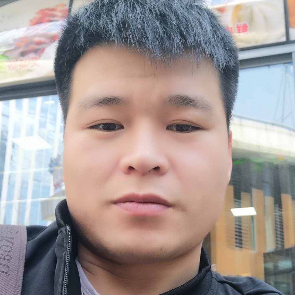 黑米踢鲤鱼的照片