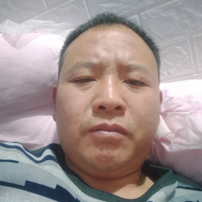 细腻回首缱绻的照片