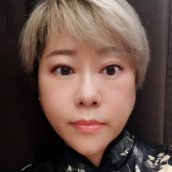 whywhy小姐的照片