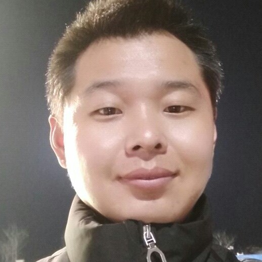 河马浅吻风趣的照片