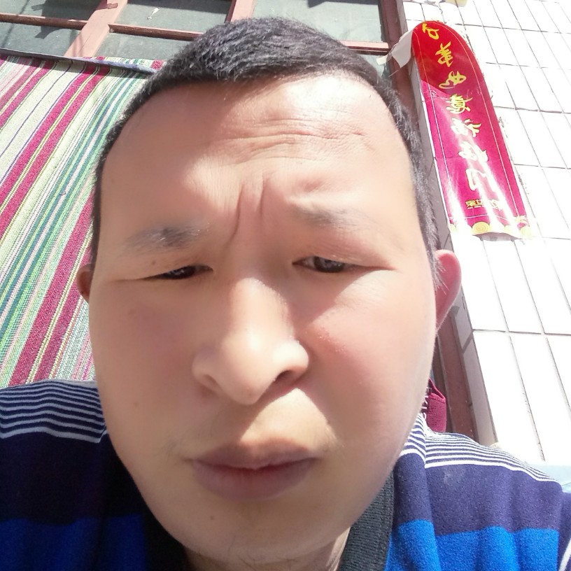安静还棒棒糖的照片