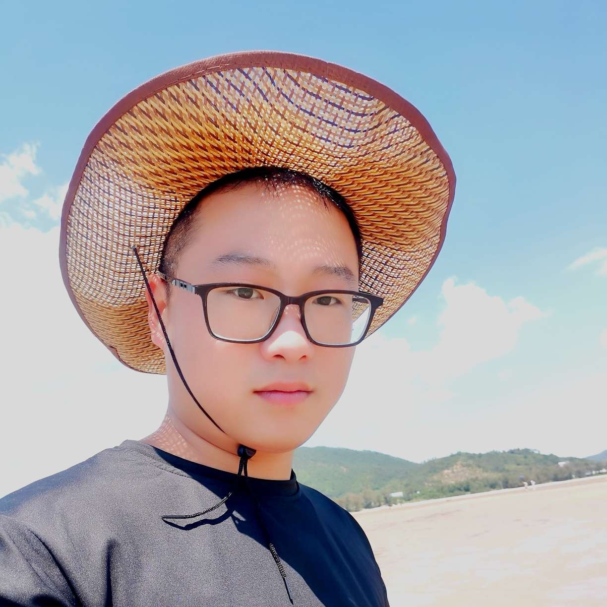 大写的尴尬的照片