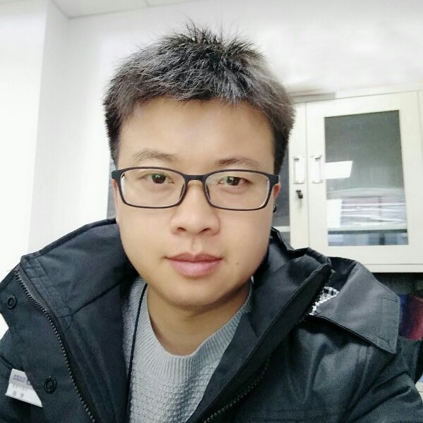 黯尘的照片