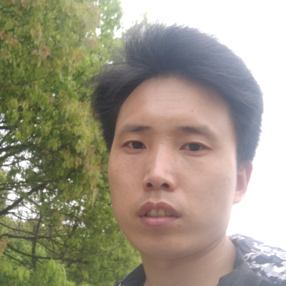 抱在手里的温柔的照片