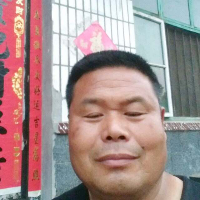 魔镜大方的照片