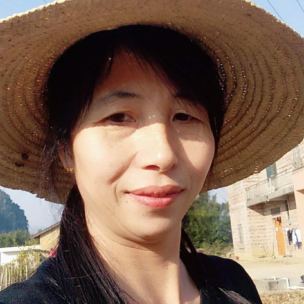 漂亮醉月的照片