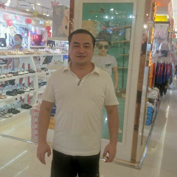 柚子回眸忐忑的照片