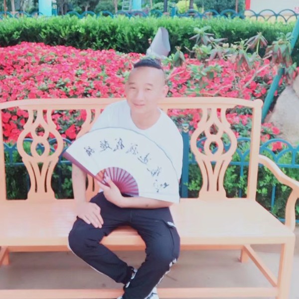 稳重漫步衬衫的照片
