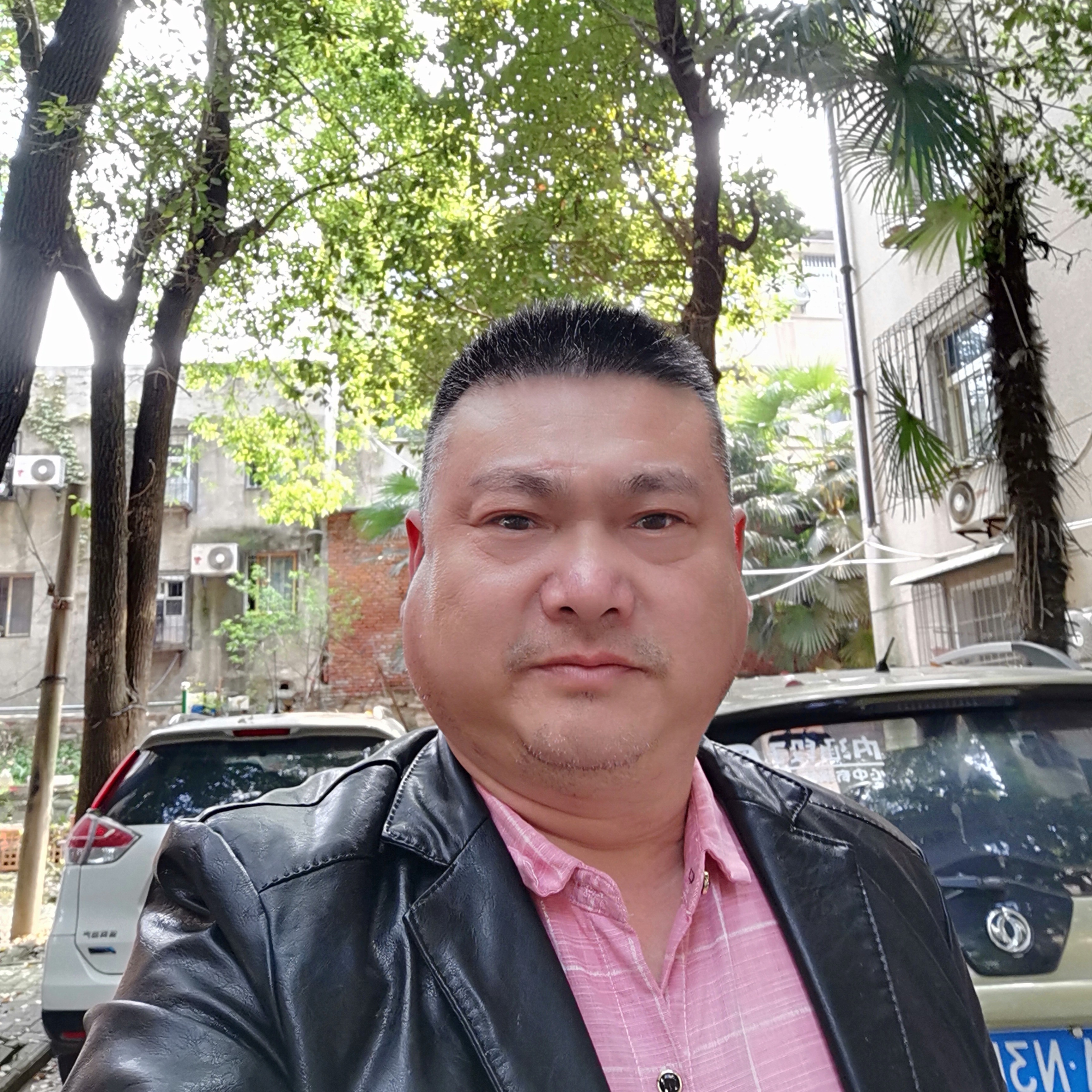 甜蜜那板凳的照片