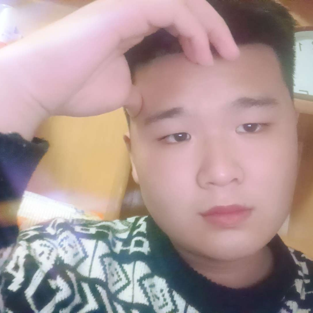 不听话的给长颈鹿的照片