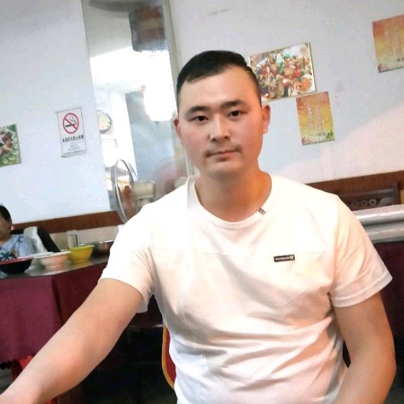 剪影凝眸翩飞的照片