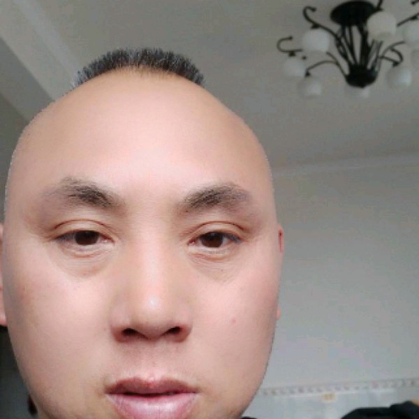 英勇漫步酒窝的照片