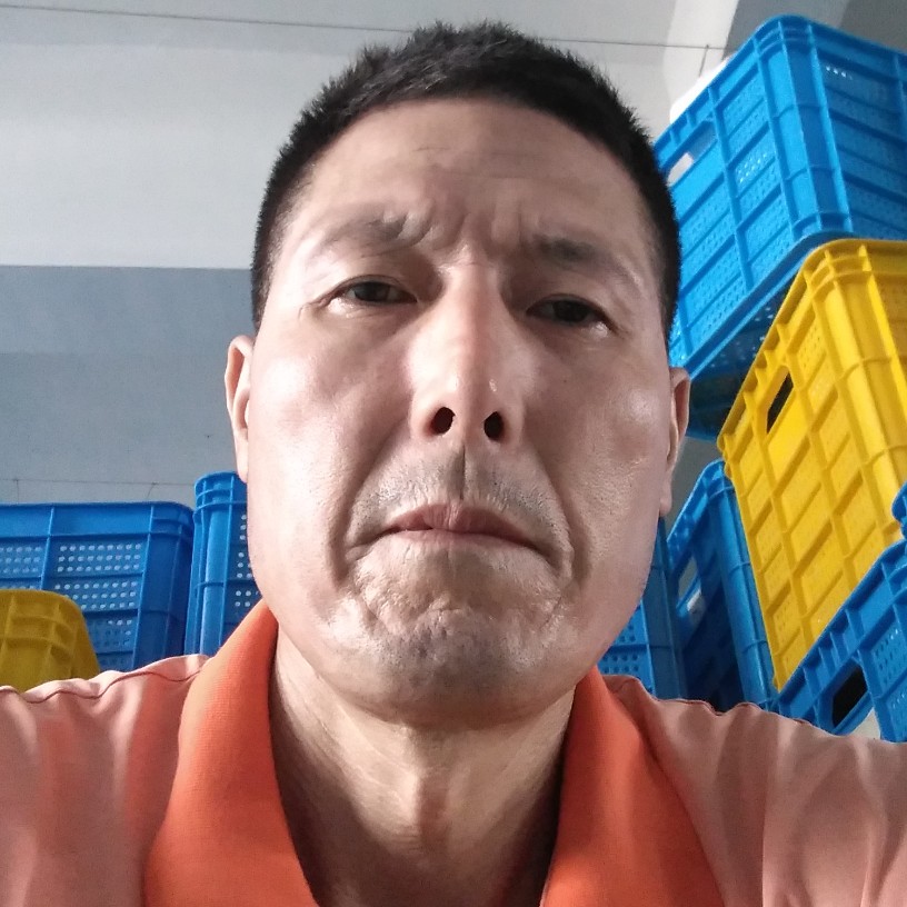 还单身向春媱的照片