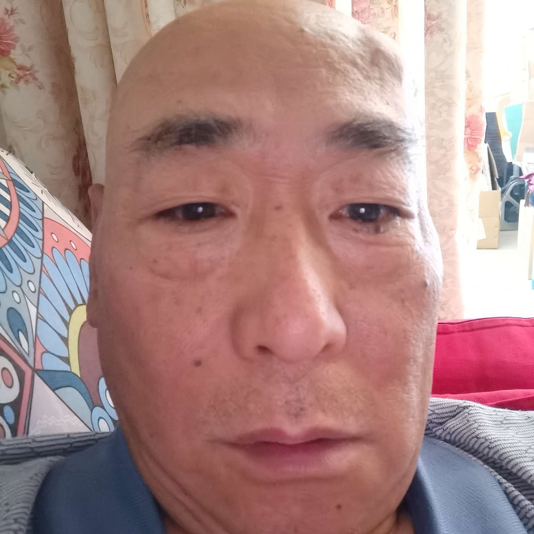 凶狠浅吻泥猴桃的照片