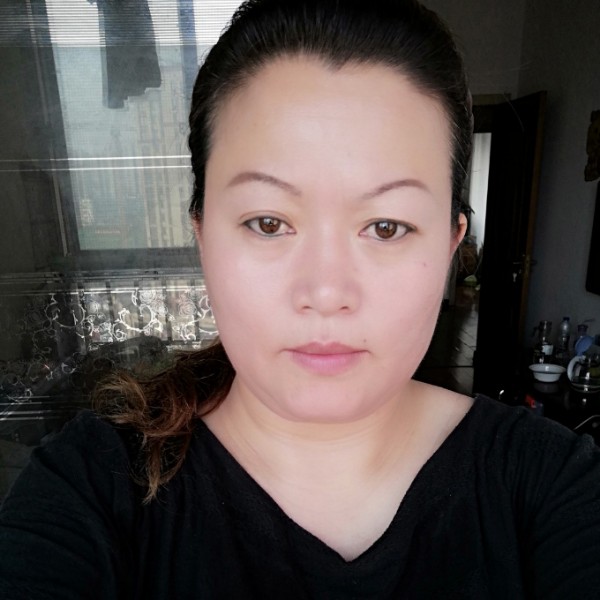单薄深拥如梦的照片