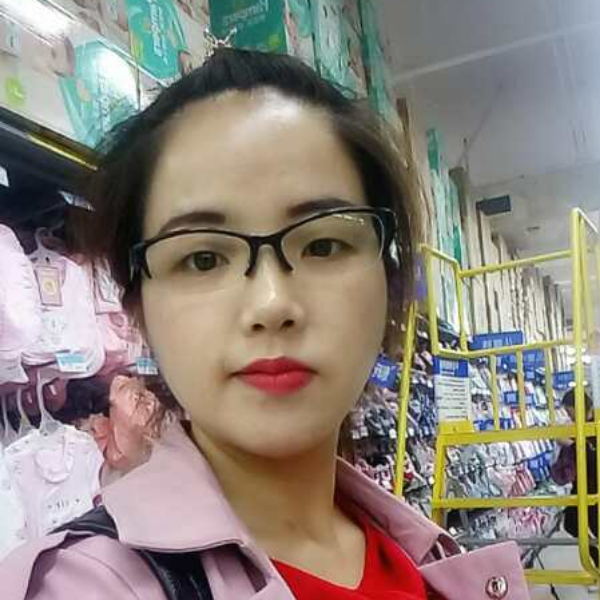 甘艳的照片