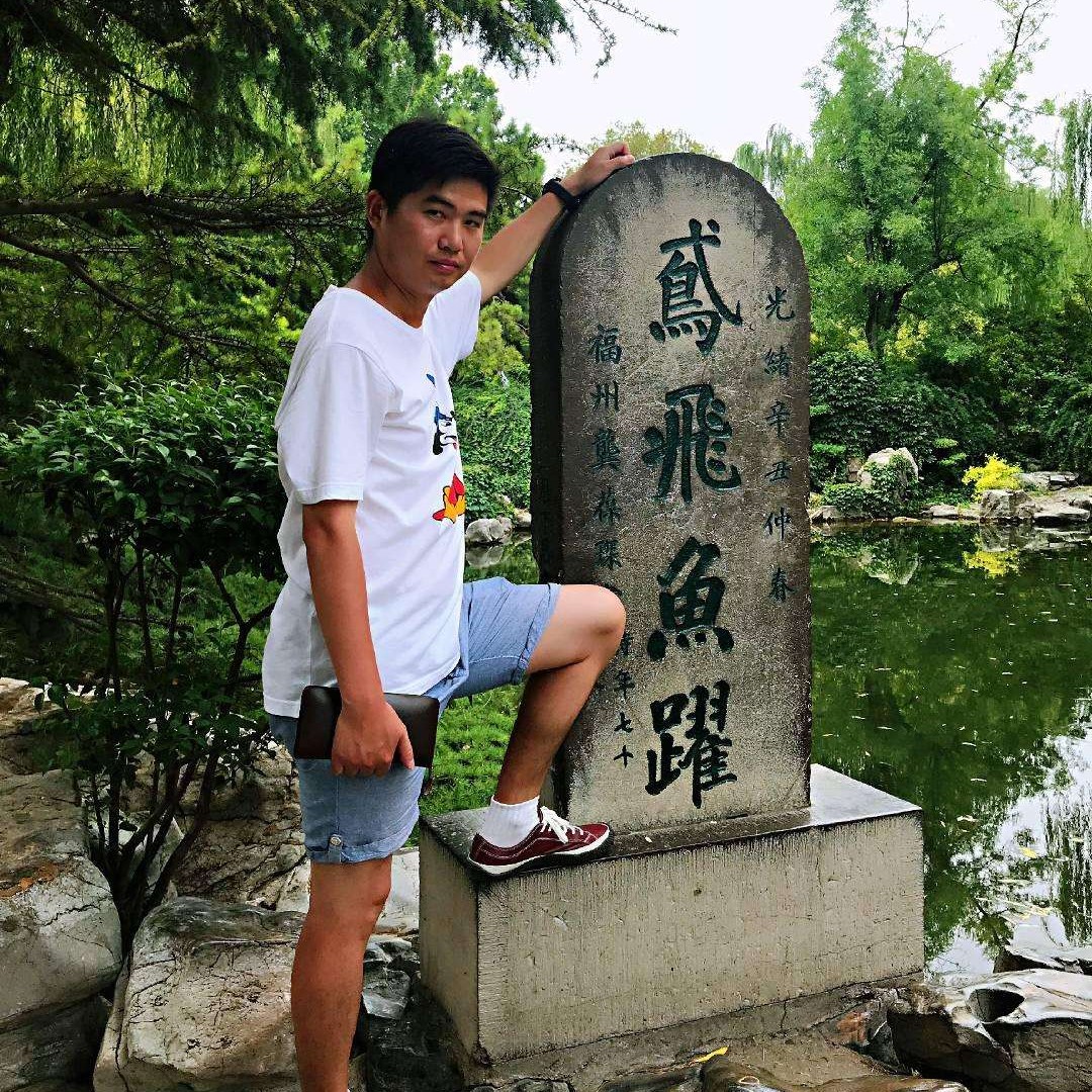 发带蹁跹英俊的照片