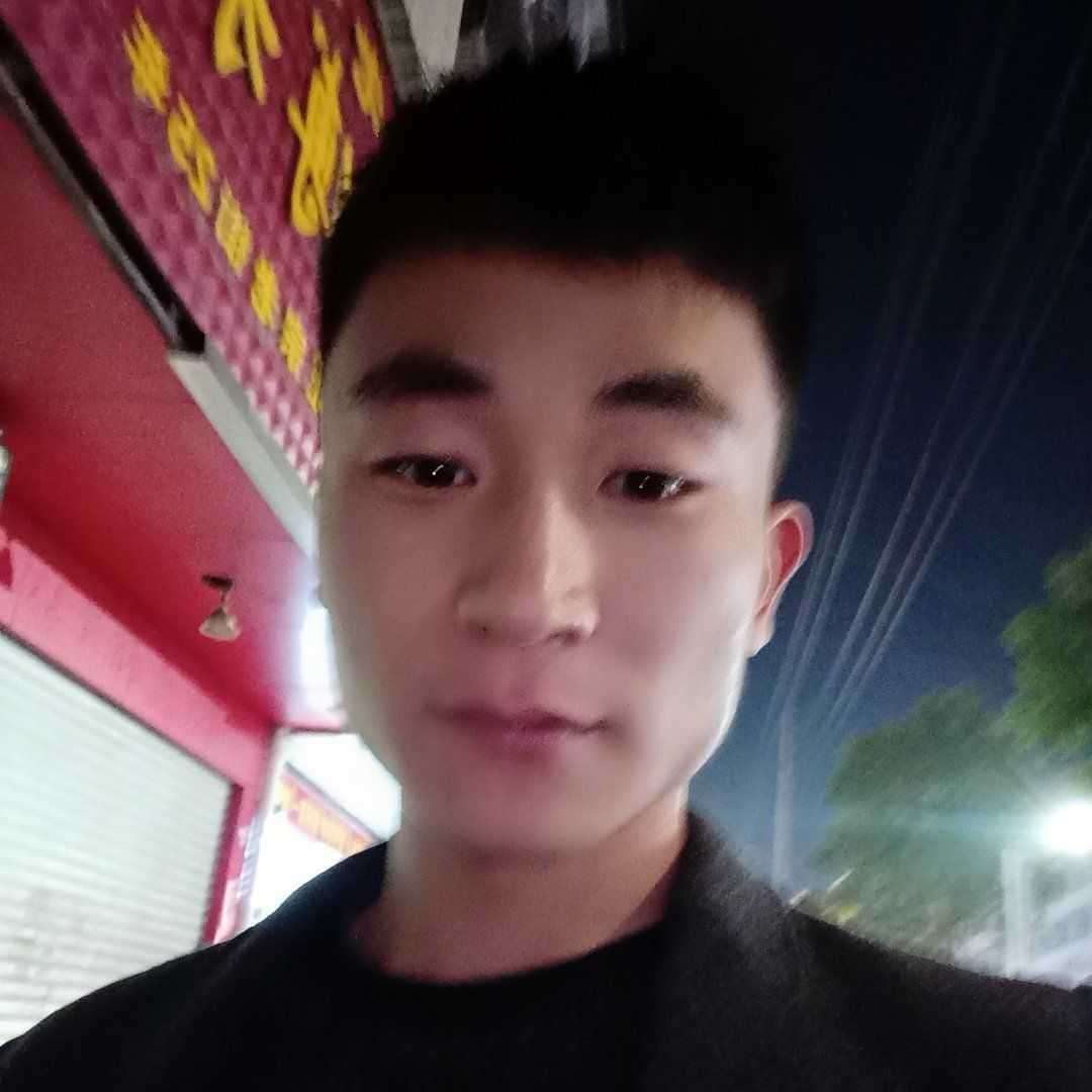 飘逸方台灯的照片