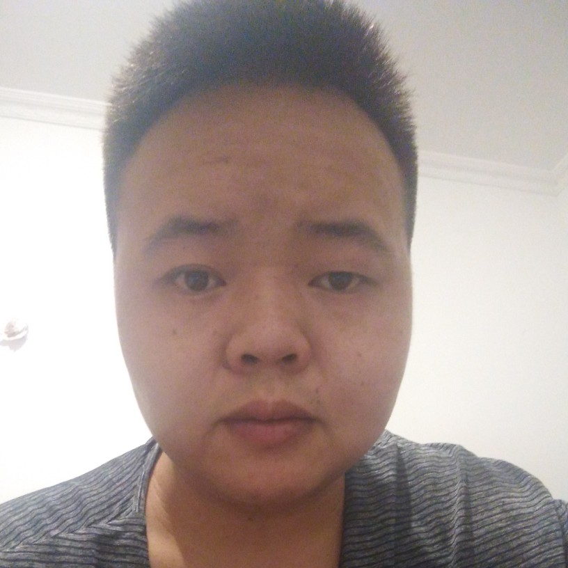 年轻凉城的照片