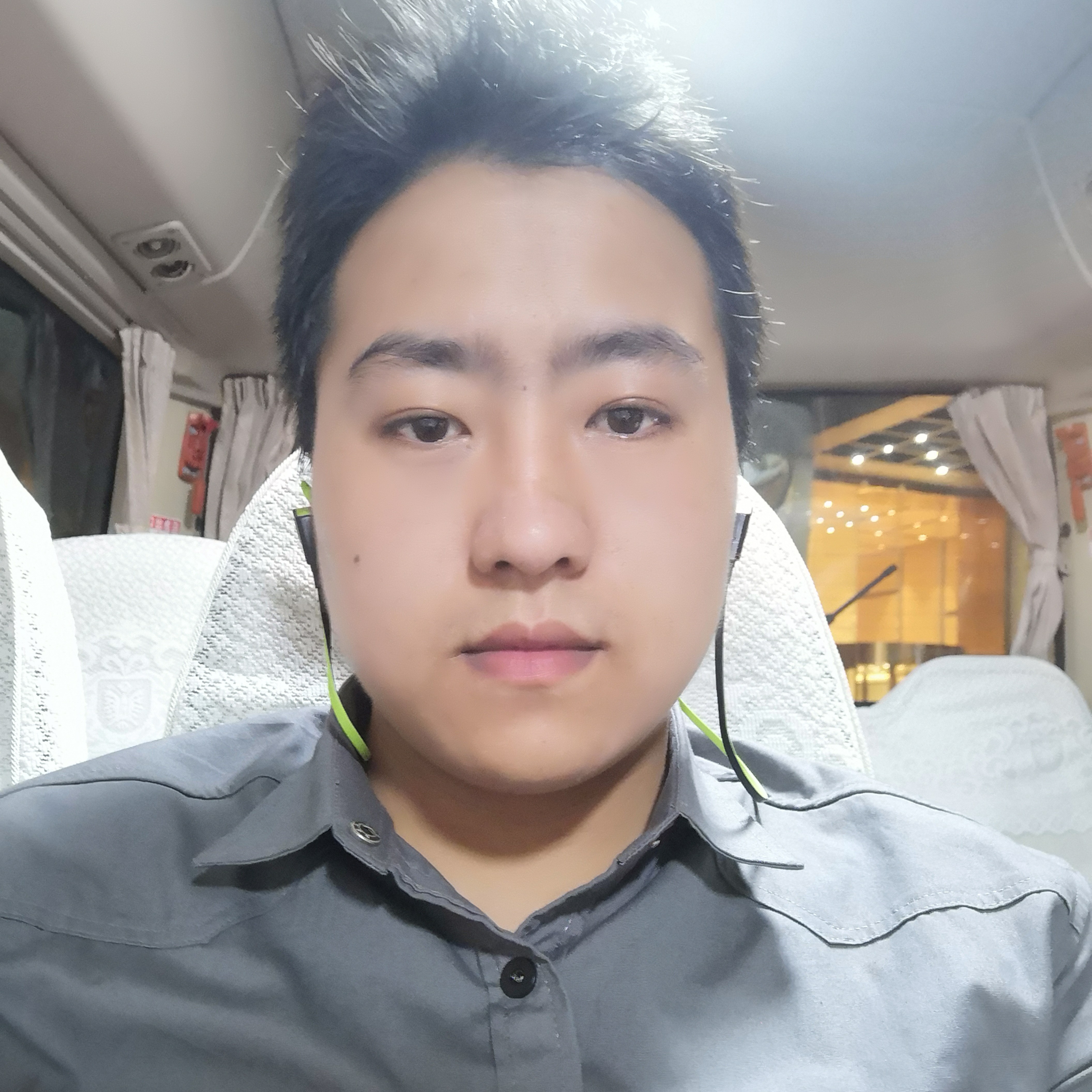 积极崖悔的照片