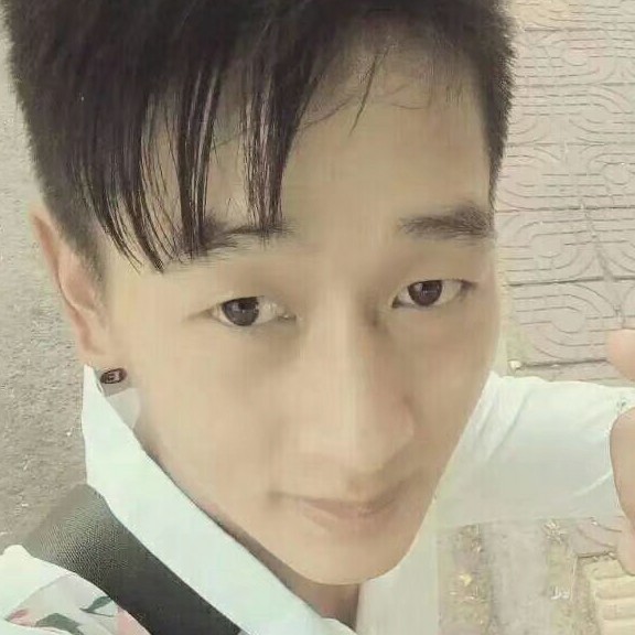 单身改变绿草的照片