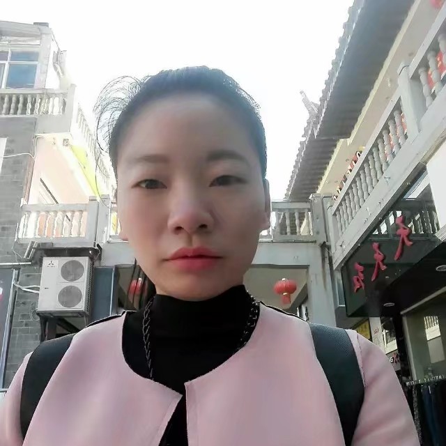 心岛莲香的照片