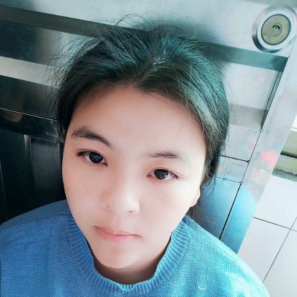 翩飞愿月光的照片