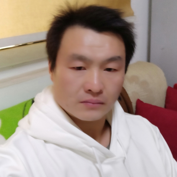 不流动的水的照片