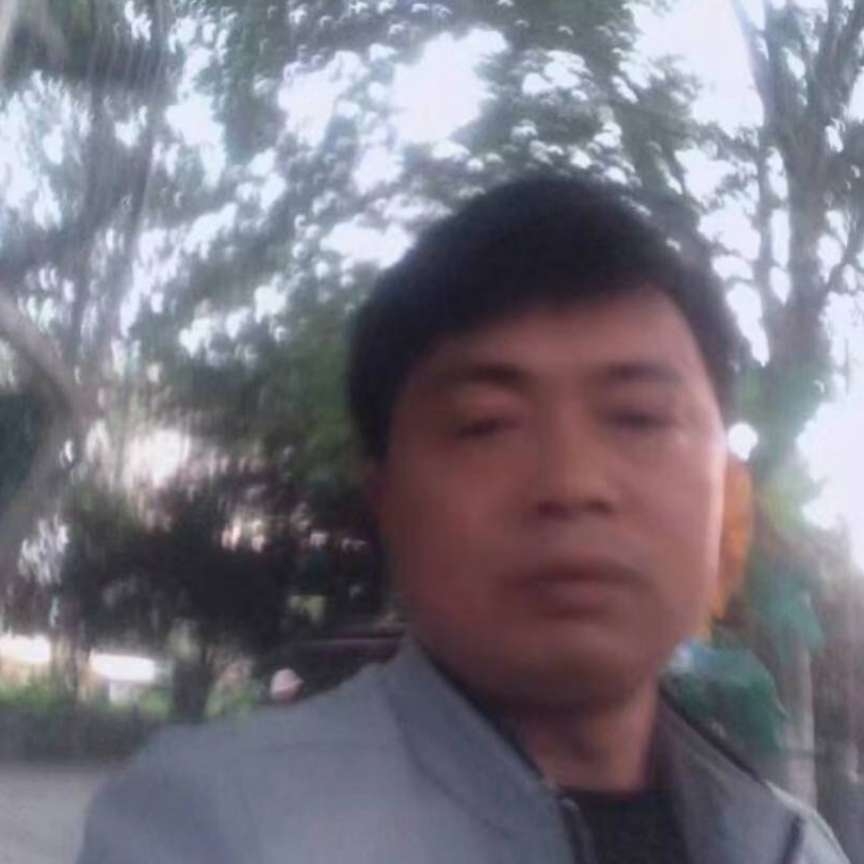 英勇扯便当的照片