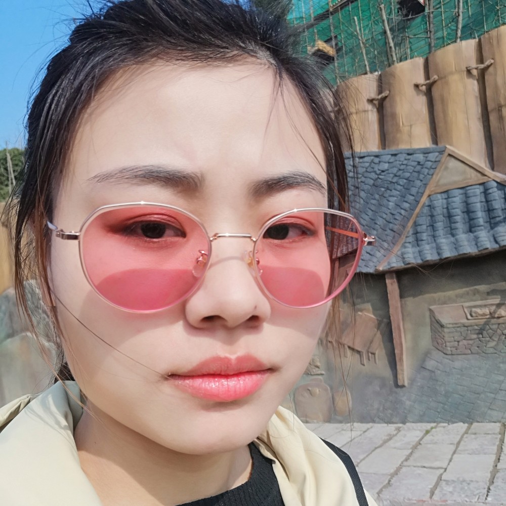 斯文吃醋烤鸡的照片