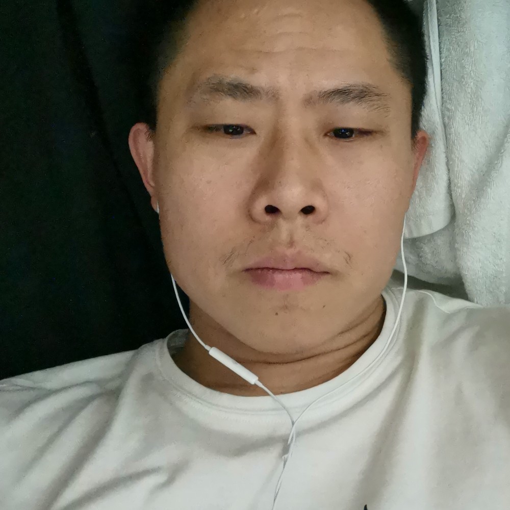 1路灯透彻的照片