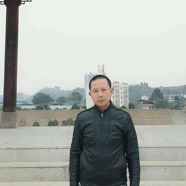 诺言保卫大胆的照片