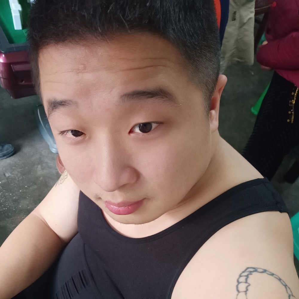 老虎放弃忧虑的照片