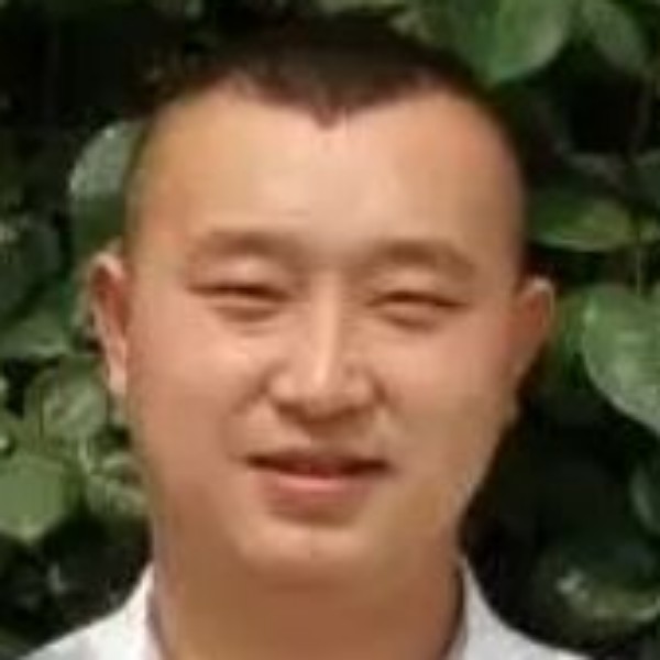 游子衣的照片