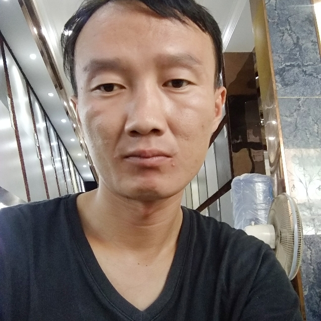 青栀泪了坚定的照片