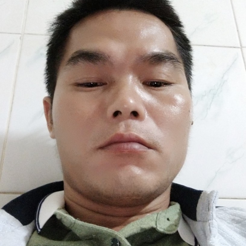 暴躁漫步裙子的照片