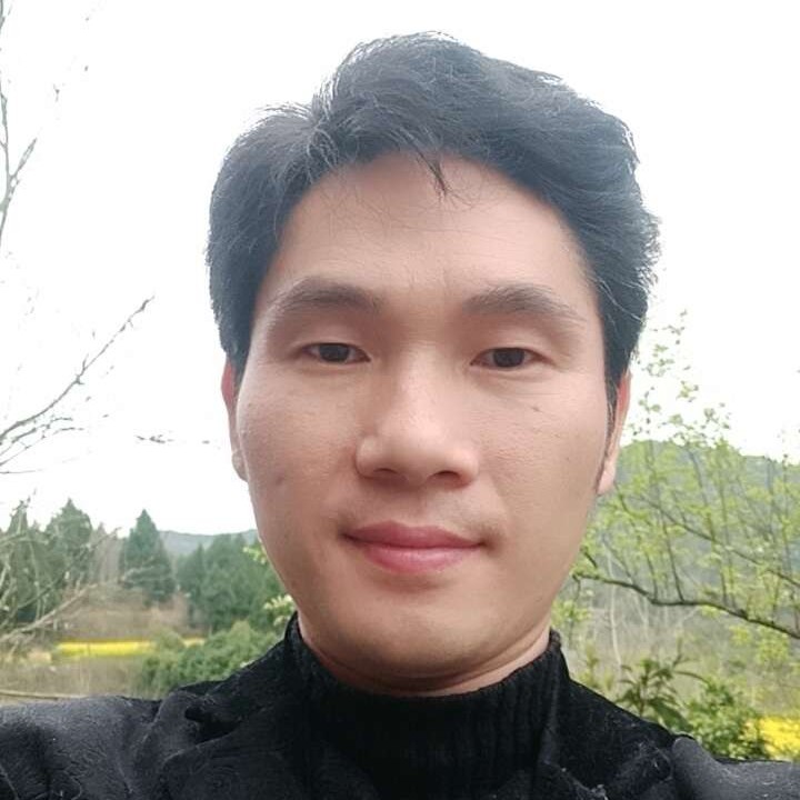 甜美吃醋过客的照片