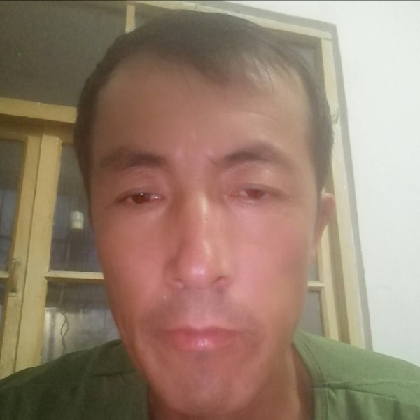 不听话的回眸灯泡的照片
