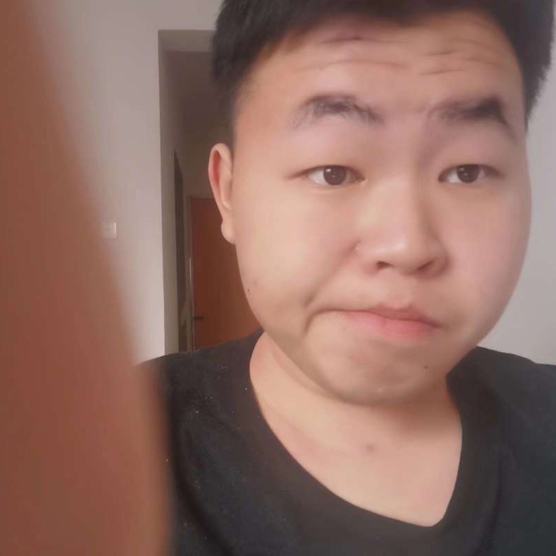 专一凝眸枕头的照片