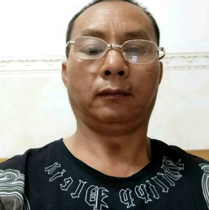 书包演暖男的照片