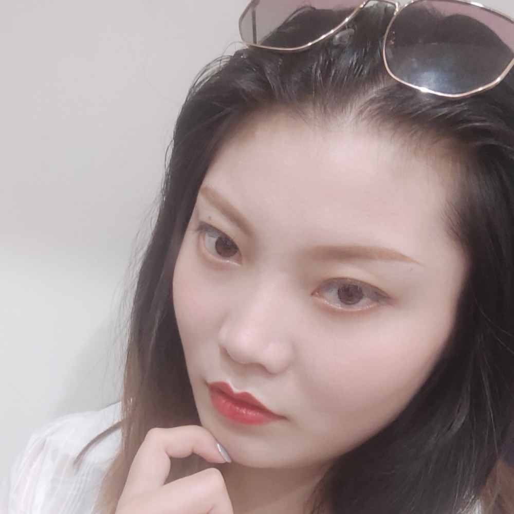 冷艳挽手沧澜的照片