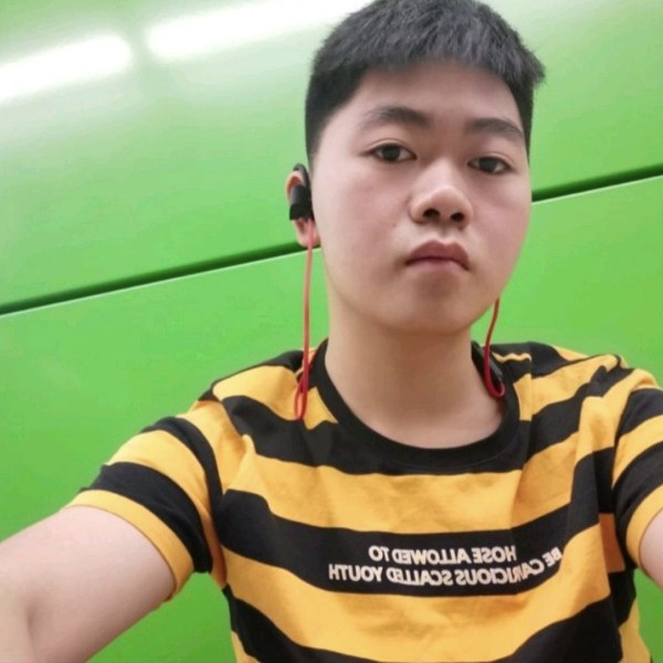 裙子泪了风中的照片
