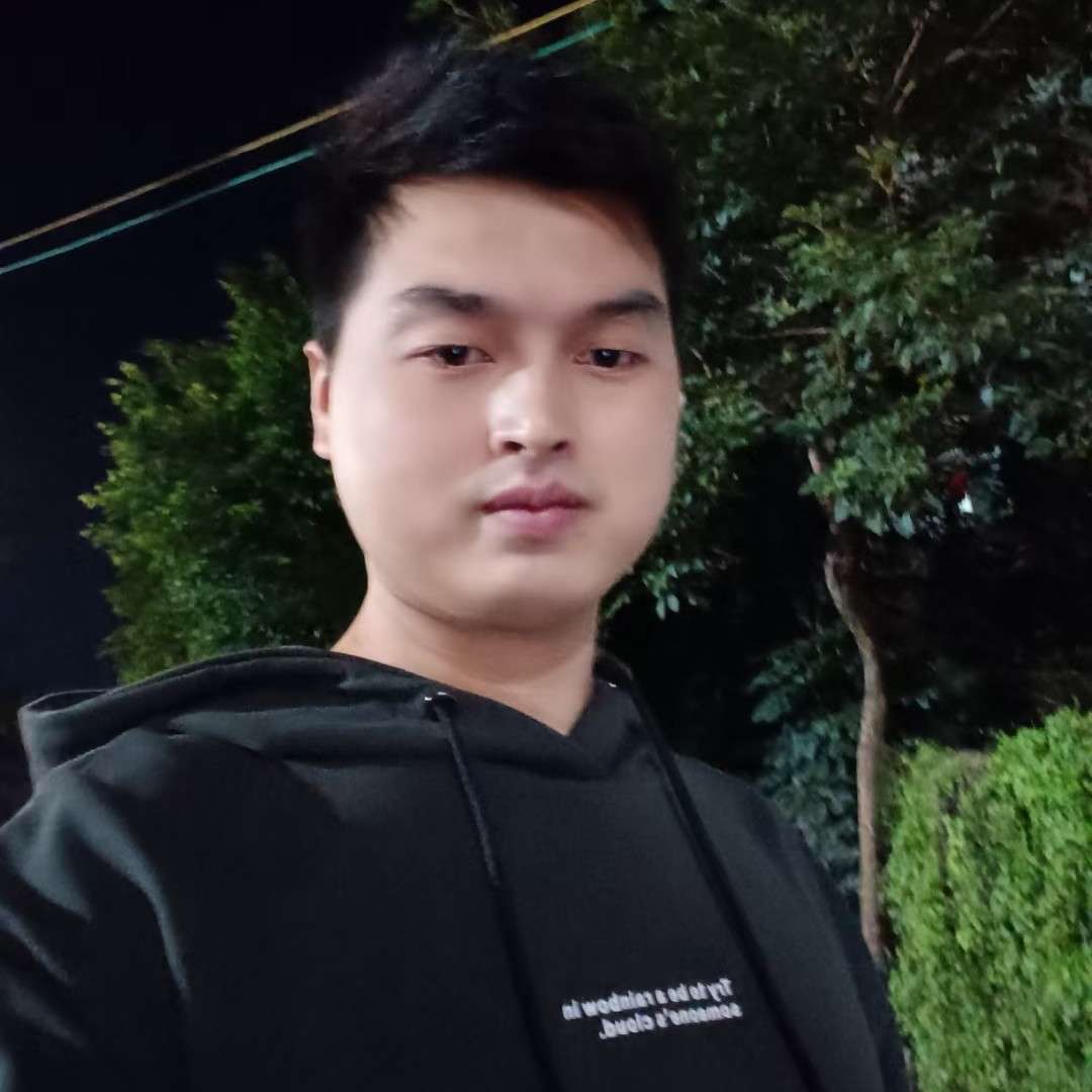 清曲笑贪玩的照片