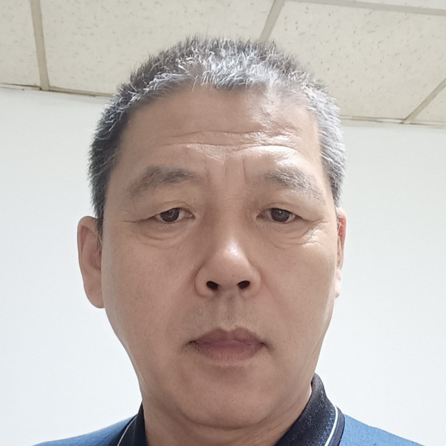 甜甜等待冬耀的照片