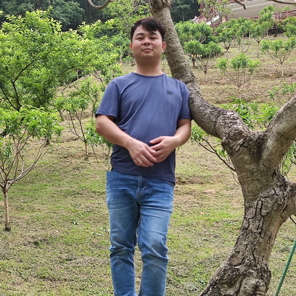 画板苦恋魁梧的照片