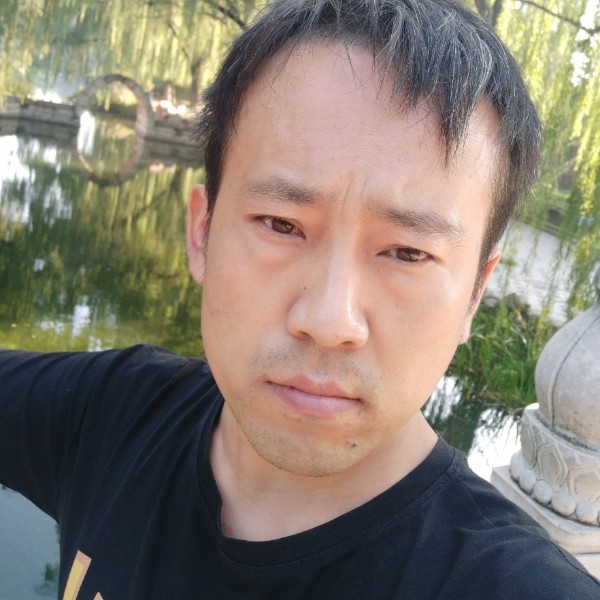 努力奋斗在明天的照片