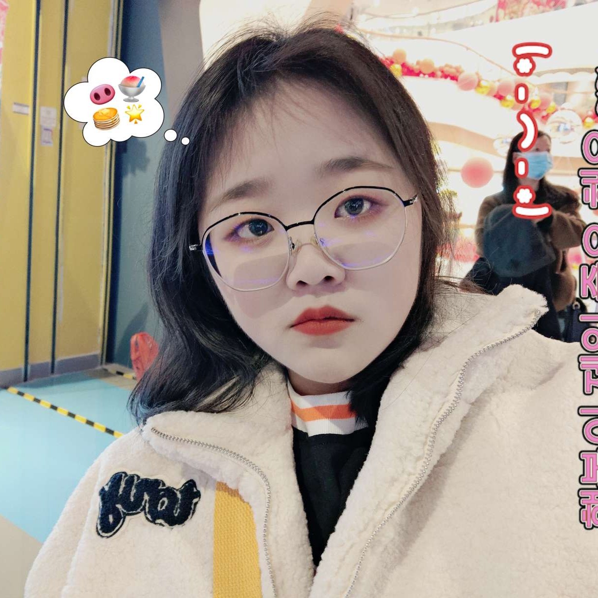 可惜我不是余春娇的照片